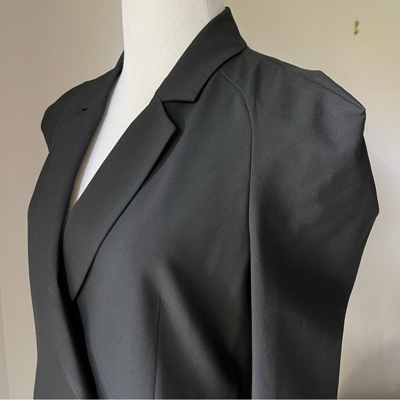 BCBG Pointed Shoulder Coat - Picture 4 of 5
